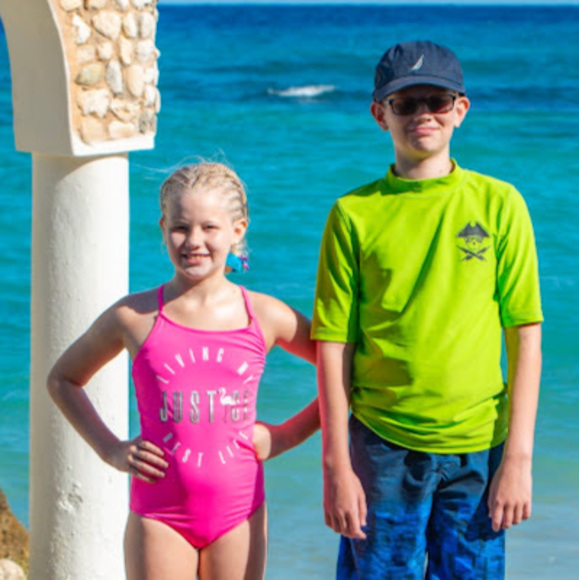 Meet your Posher, Sofia - Picture 1 of 1